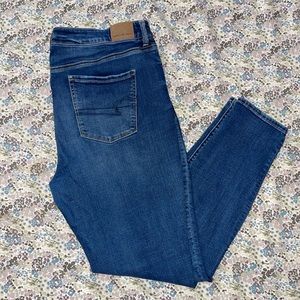 American Eagle Super Hi-Rise Jegging